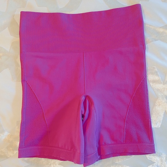 Lululemon Sculpt Short
Regal Plum - Picture 6 of 6